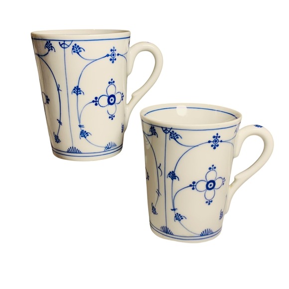 Vintage Moschendorf Bavaria Blue White Strawflower Chocolate Cups Set of 2 - Picture 10 of 13